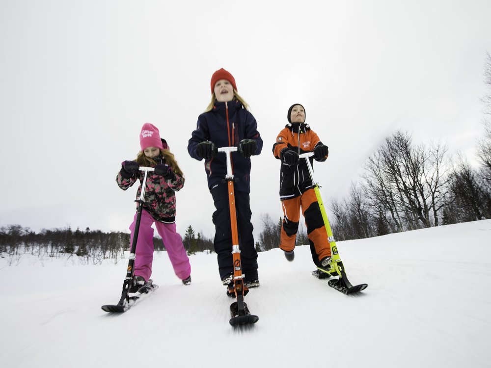 .com : Stiga Snow Kick Unisex Sledge Snow Bike, Unisex, Schlitten  Snow Kick, red, Large : Snow Sleds : Sports & Outdoors